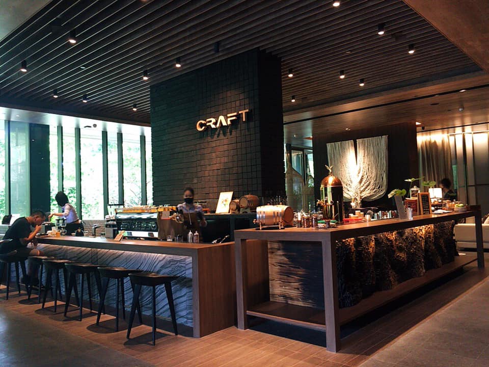 【Kimpton Maa-Lai Bangkok】ホテル1階の緑豊かな庭園カフェ「CRAFT」@ランスワン