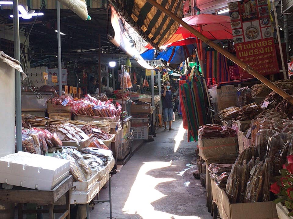 マハチャイ市場　シーフードマーケット