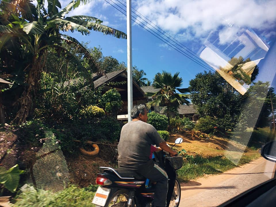 タイの秘境リゾート「ヤオヤイ島」の魅力　レンタルバイク